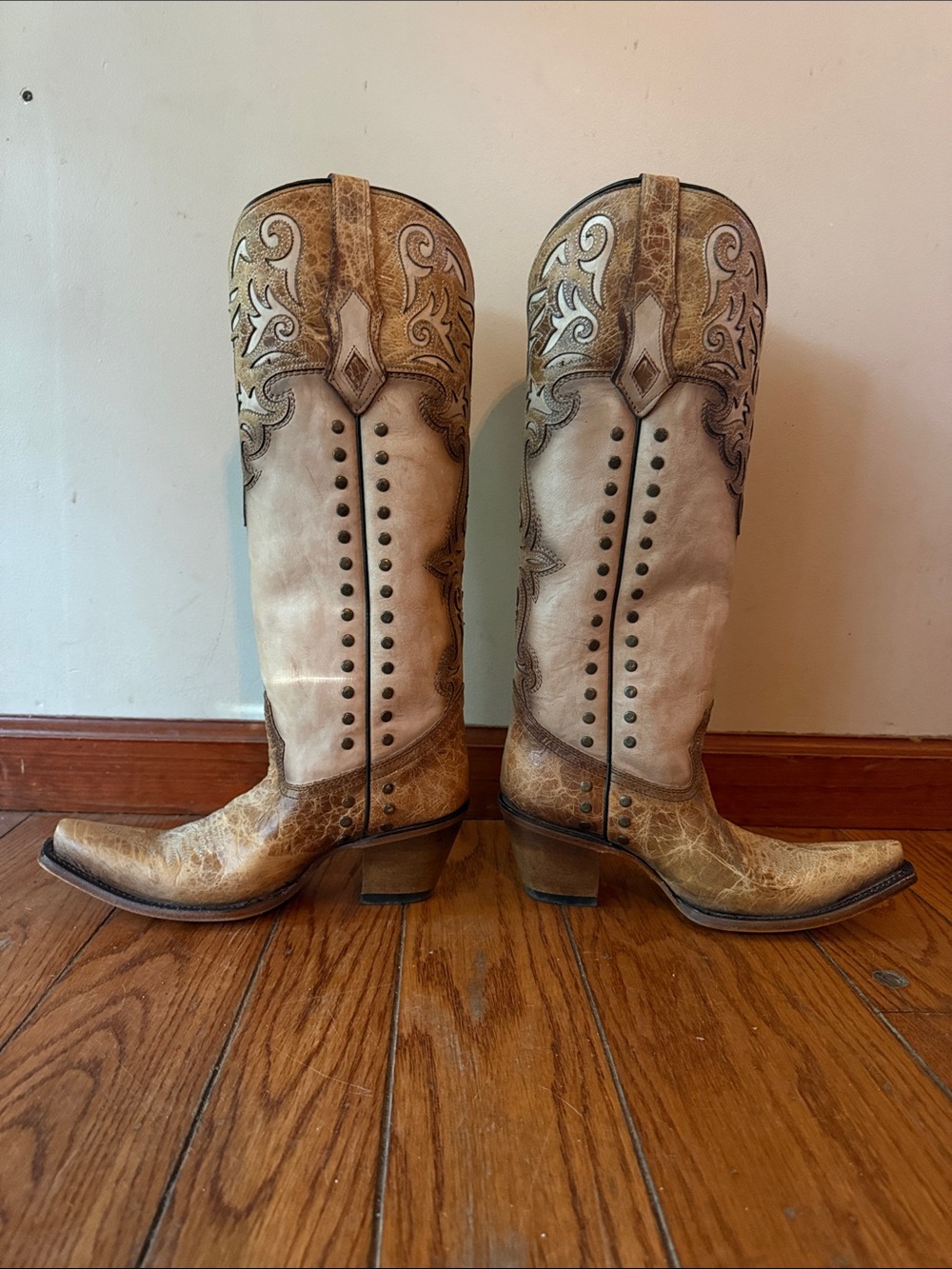 Women's Cream and Tan Embroidered Western Heeled Boots - Picture 2 of 7